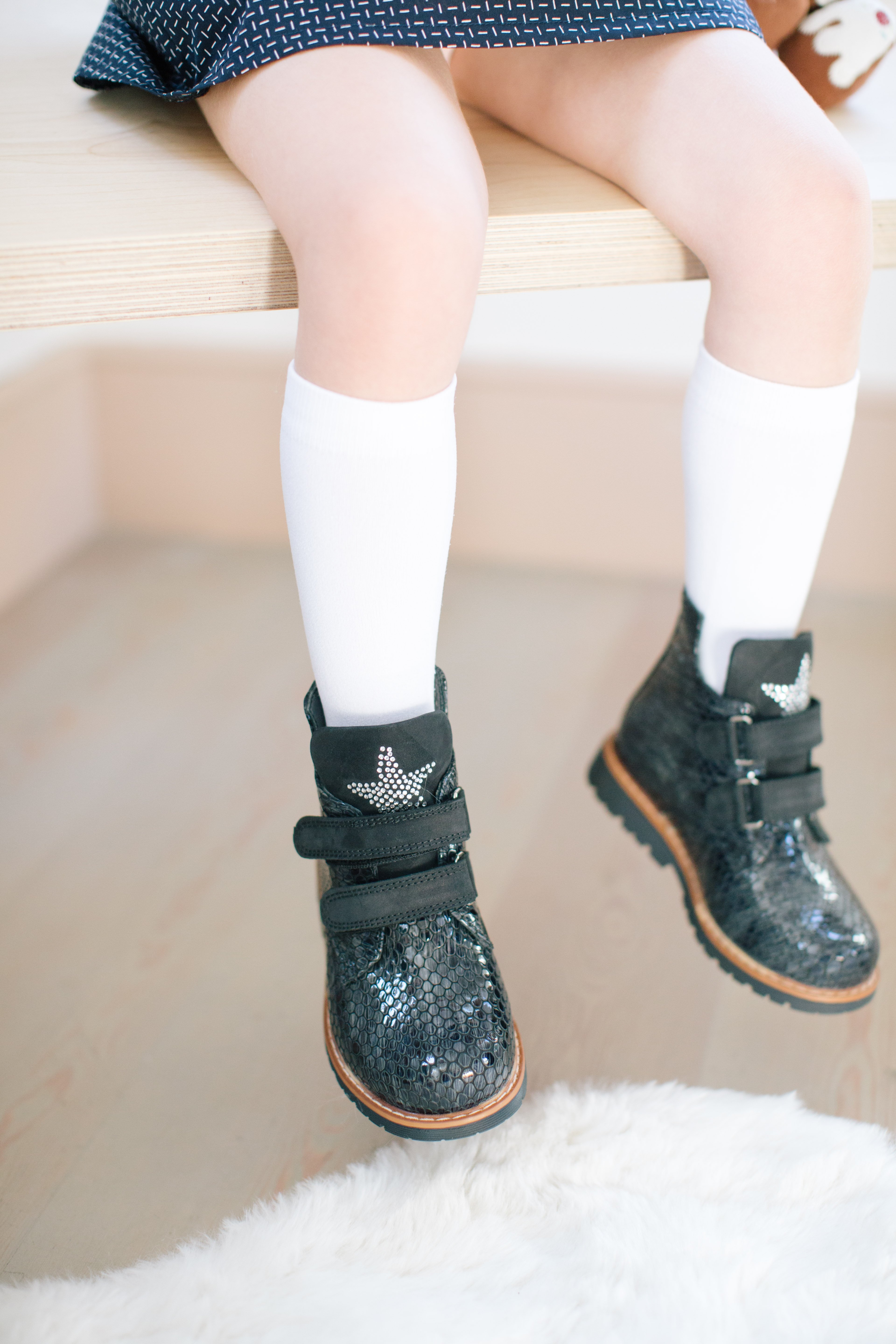 leather footwear for children