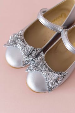 Linda-  Fiyonklu Özel Gün Gümüş Vegan Kız Çocuk Babet