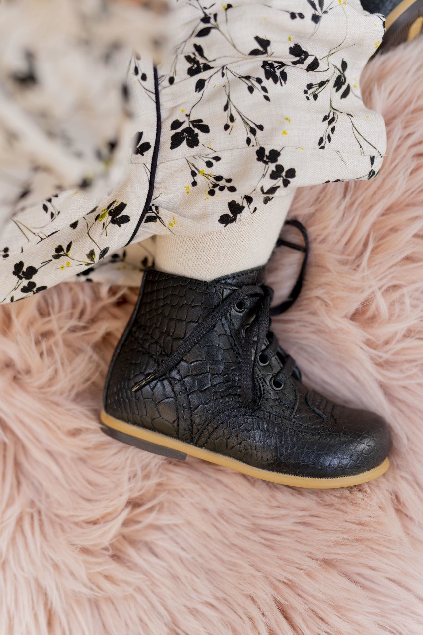 %100 El Yapımı-Klasik Siyah Hakiki Deri Çocuk Bot