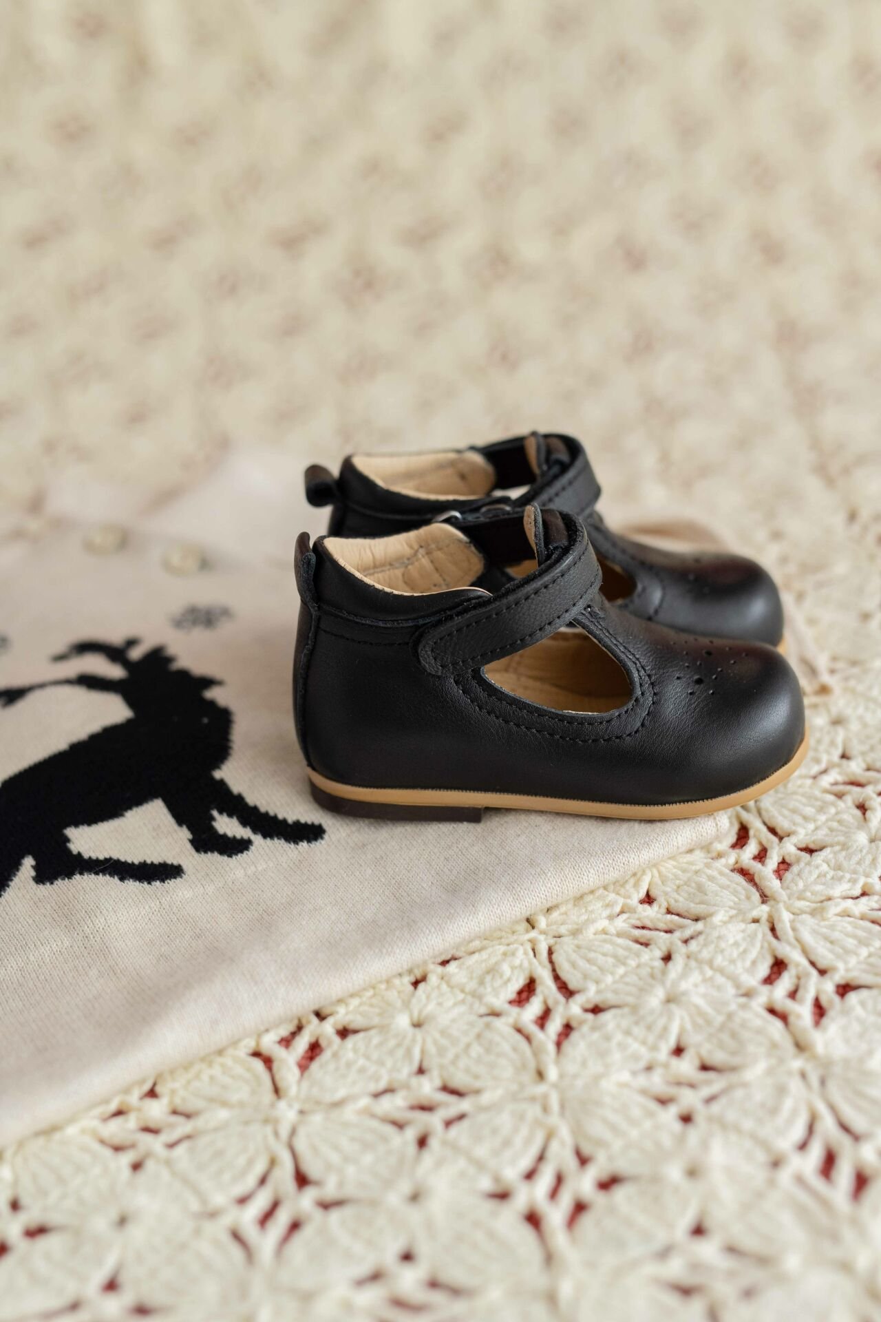 %100 El Yapımı- Ortopedik Siyah Deri İlk Adım Çocuk Ayakkabısı