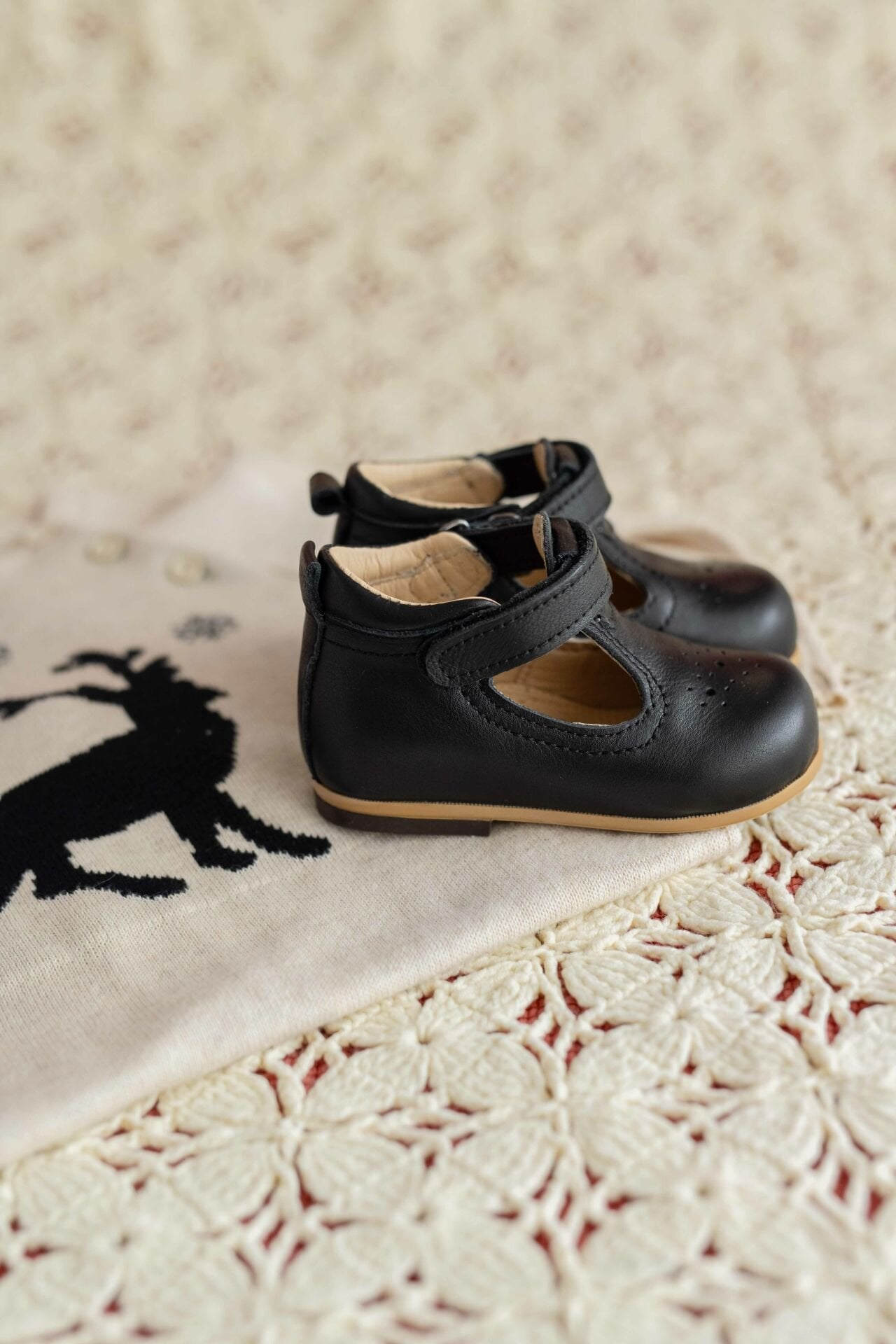 %100 El Yapımı Ortopedik Siyah Deri İlk Adım Çocuk Ayakkabı