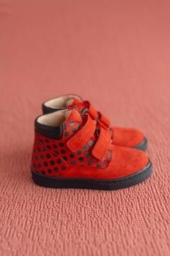 Bold Puantiyeli Kırmızı Cat Kız Çocuk Bot