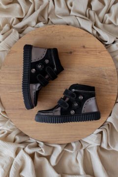 Leila- Siyah Gümüş Hakiki Deri Kız Çocuk Bot