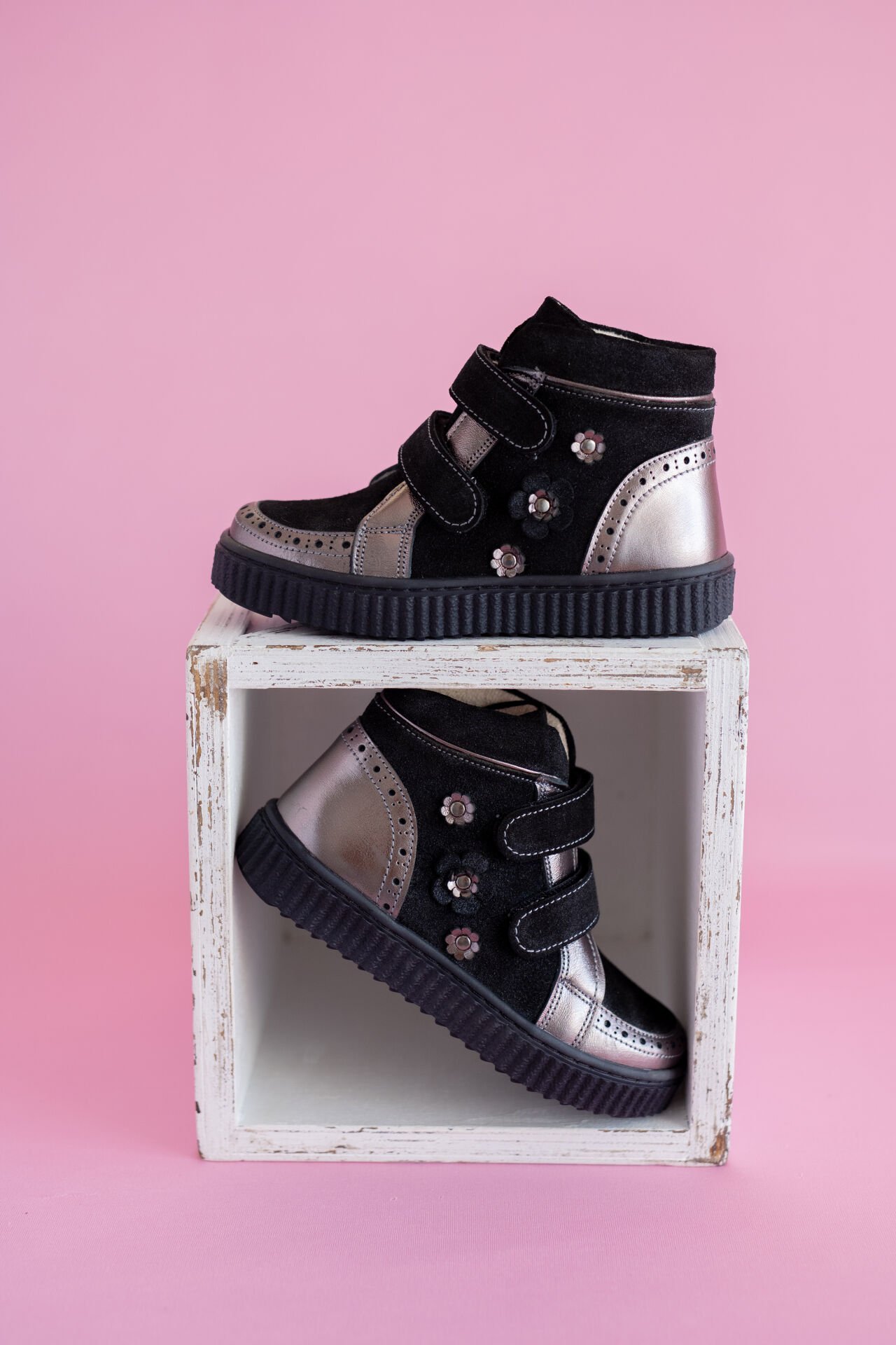 Leila- Siyah Gümüş Hakiki Deri Kız Çocuk Bot