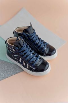 Kelebekli Lacivert Rugan Kız Çocuk Bot