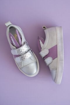 Kulaklı Gümüş-Lila Cırtlı Hakiki Deri Ortopedik Kız Çocuk Spor Ayakkabı