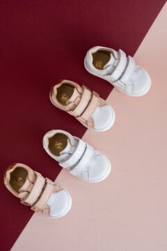 Ecco Beyaz Cırtlı Hakiki Deri Ortopedik Çocuk Spor Ayakkabı