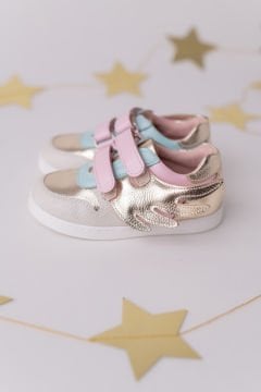 Winged Girl's Sports Shoes